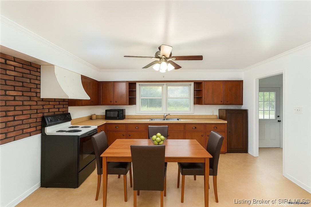 1012 South Riley Drive Scottsburg, IN 47170 - Photo 12 of 20