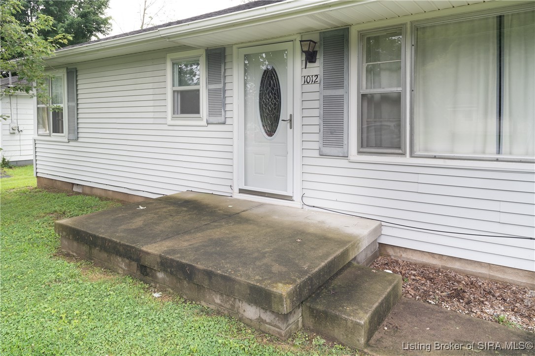 1012 South Riley Drive Scottsburg, IN 47170 - Photo 3 of 20