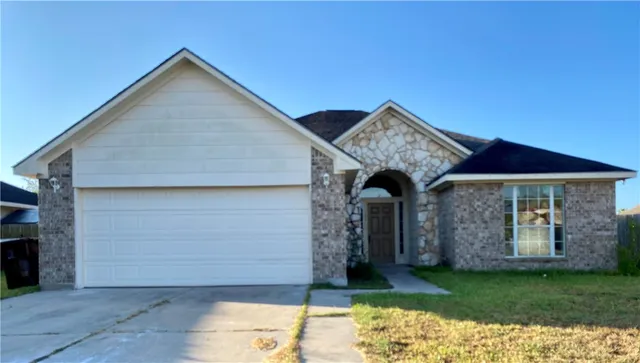 $1,950 | 1909 Margaret Lane, Kingsville, TX 78363