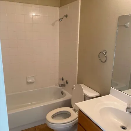 $1,950 | 1909 Margaret Lane, Kingsville, TX 78363