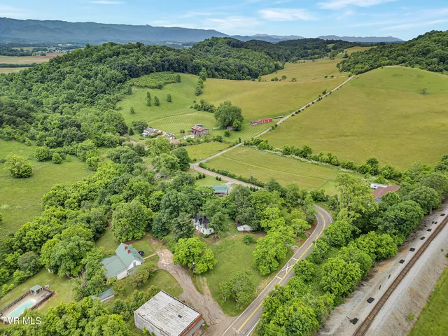 $132,000 | 1275 Chuckey Pike, Chuckey, TN 37641