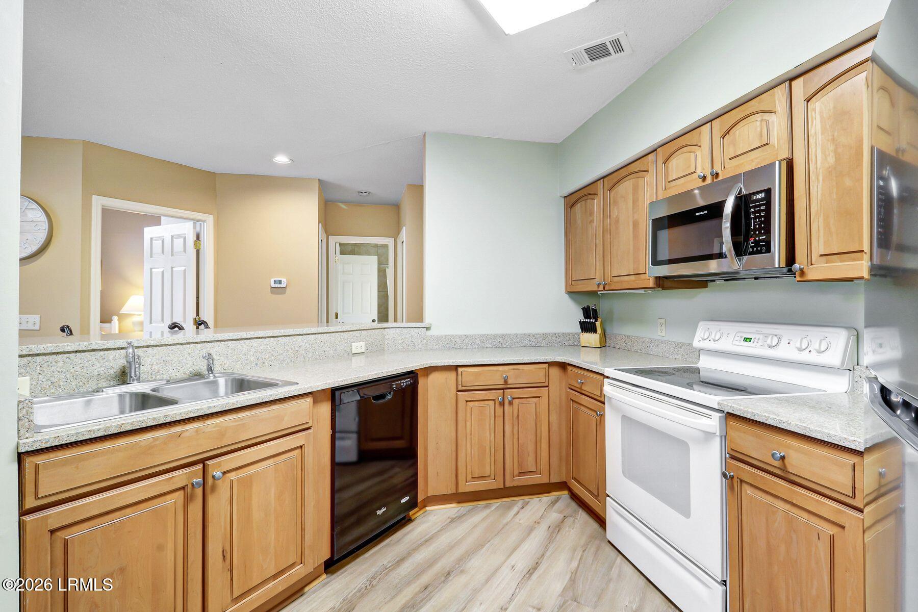 55 Barcelona Road, Unit 292C Hilton Head Island, SC 29928 - Photo 12 of 42 Brigantine Quarters 292