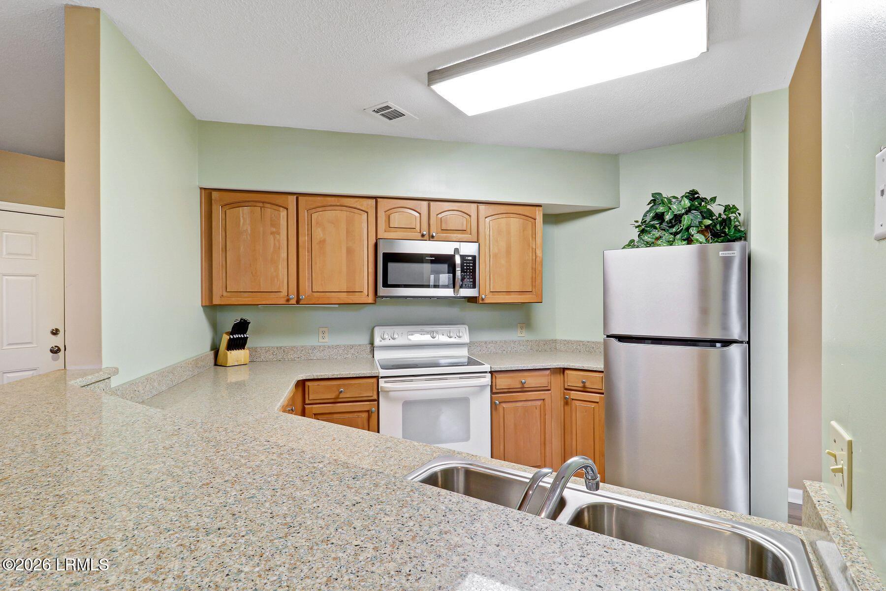 55 Barcelona Road, Unit 292C Hilton Head Island, SC 29928 - Photo 14 of 42 Brigantine Quarters 292