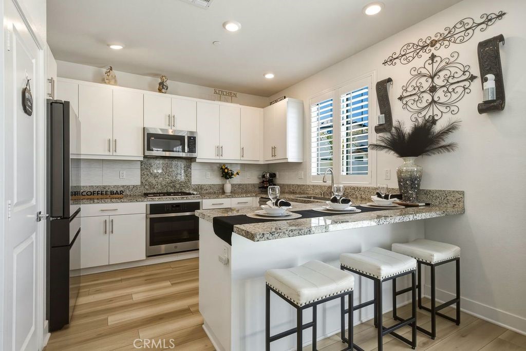 324 Castaic Way Rialto, CA 92377 - Photo 17 of 50
