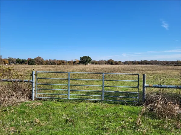 $325,000 | 937 St Groesbeck Tx 76642, Groesbeck, TX 76642