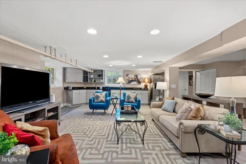 $1,995,000 | 3825 Ingomar Street Northwest, Washington, DC 20015