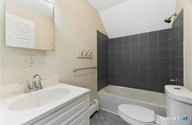 $1,600 | 204 Main Street, Sterling, CT 06377