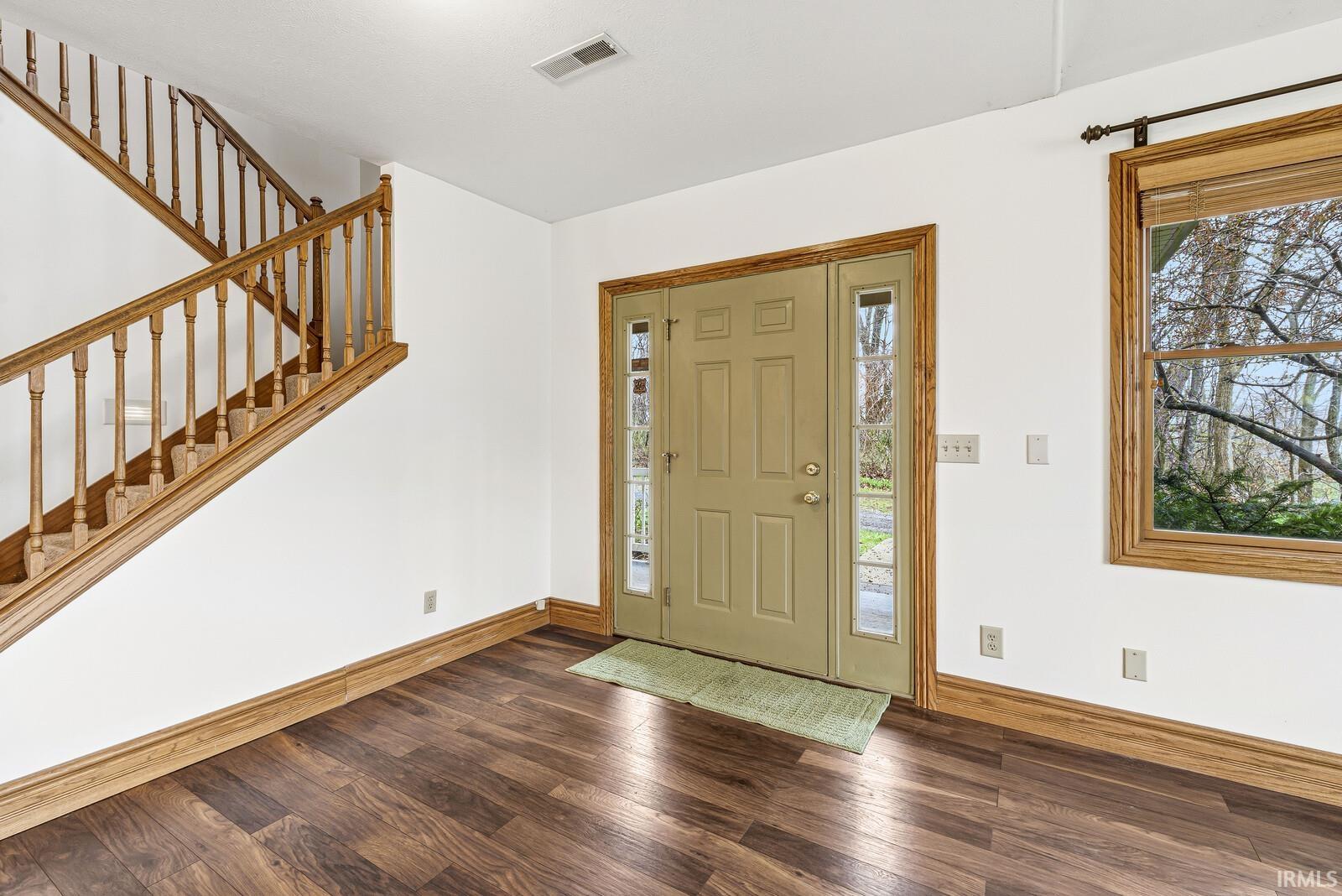 10227 Jefferson Road Osceola, IN 46561 - Photo 4 of 36