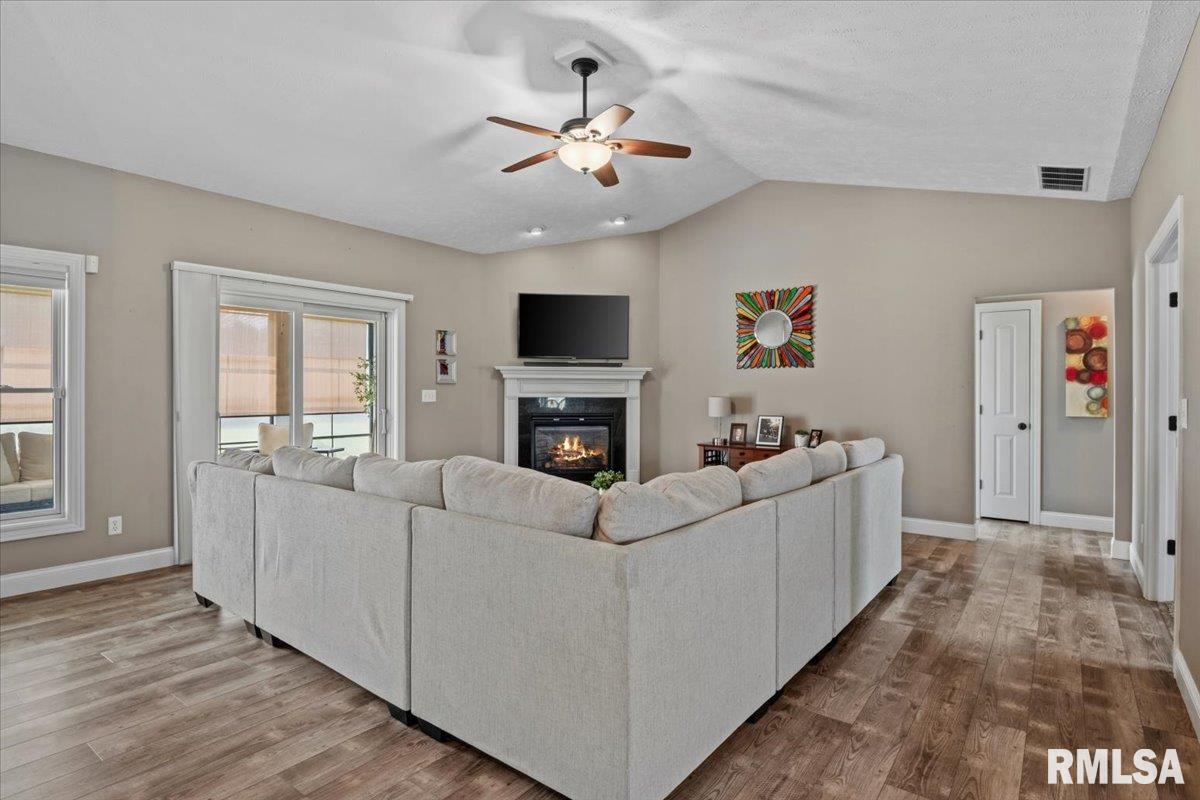 8515 Cardinal Hill Road Rochester, IL 62563 - Photo 7 of 80 Gallery Image 7