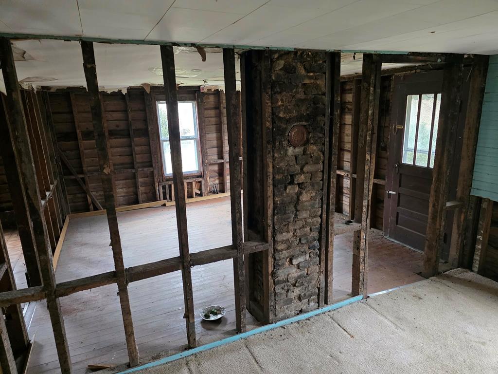 2517 Cedar Springs Road Sugar Grove, VA 24375 - Photo 20 of 38 Gallery Image 20