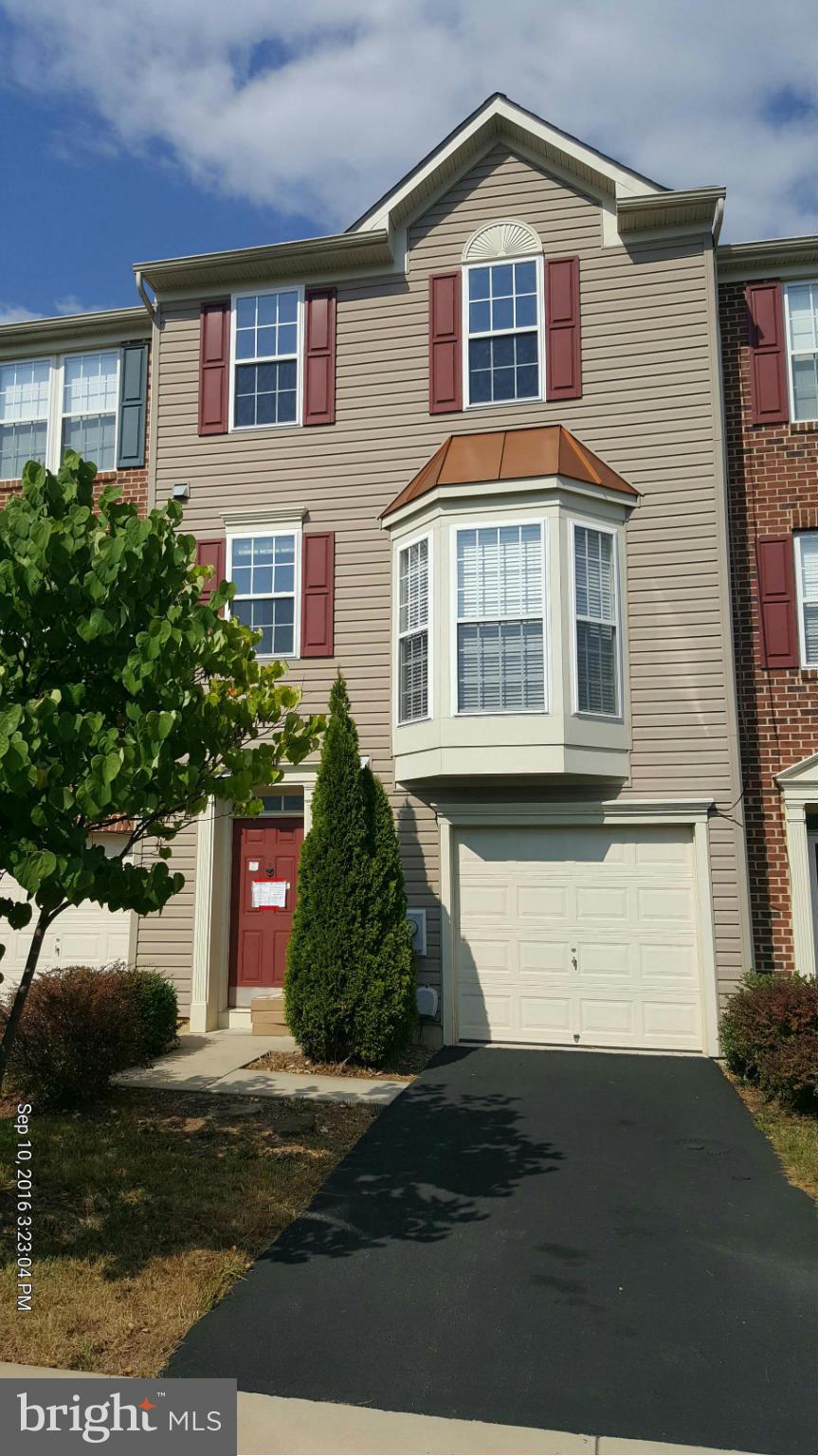 18 Streamside Place Falling Waters, WV 25419 - Photo 1 of 28 Exterior (Front)