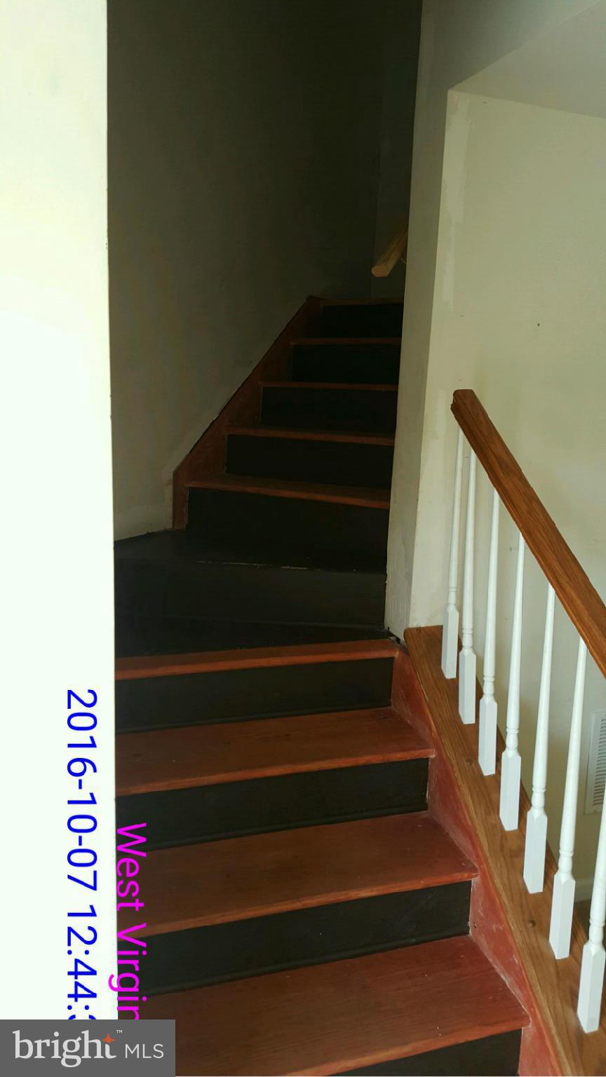 18 Streamside Place Falling Waters, WV 25419 - Photo 6 of 28 Interior (General)