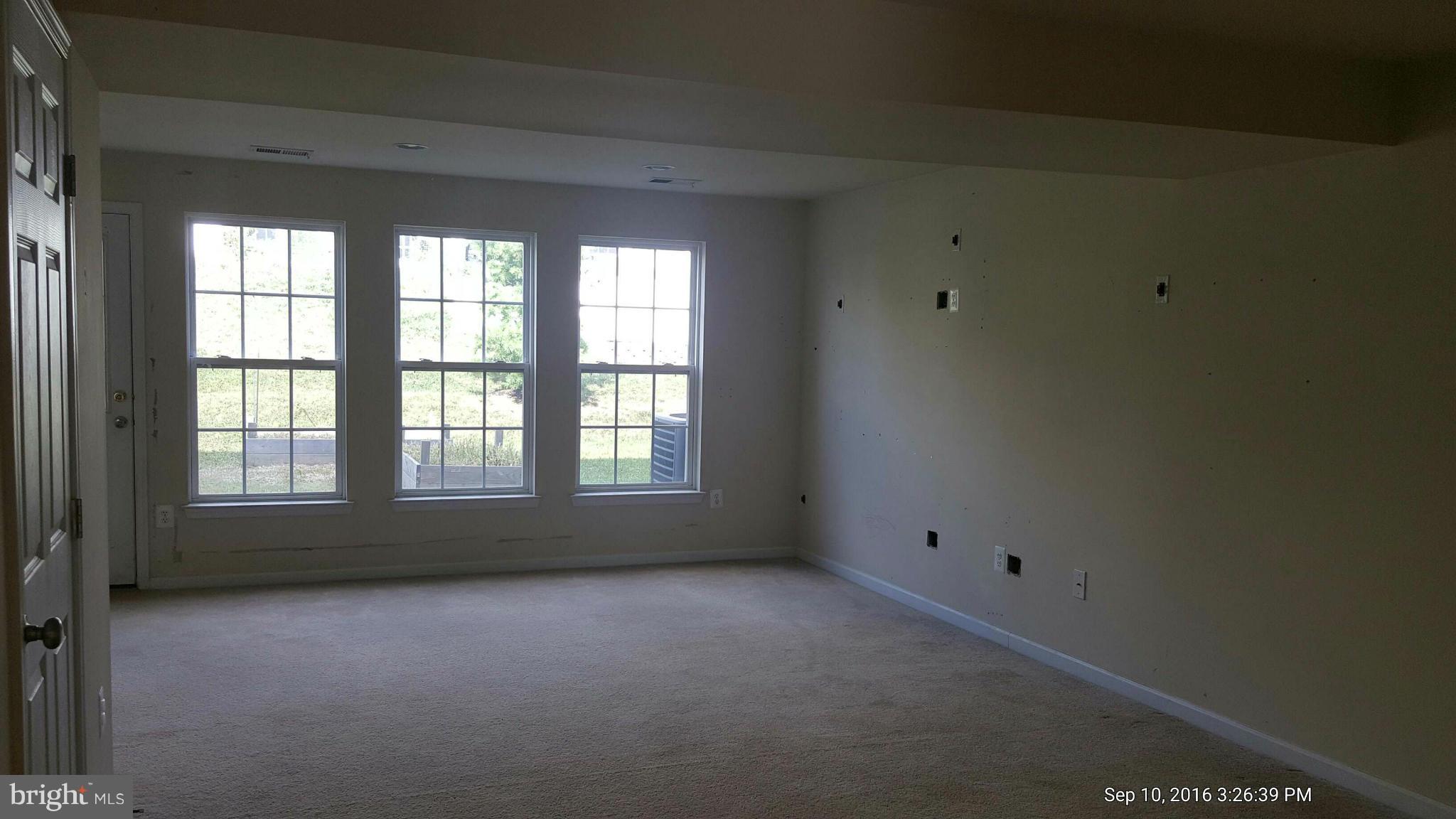 18 Streamside Place Falling Waters, WV 25419 - Photo 7 of 28 Interior (General)