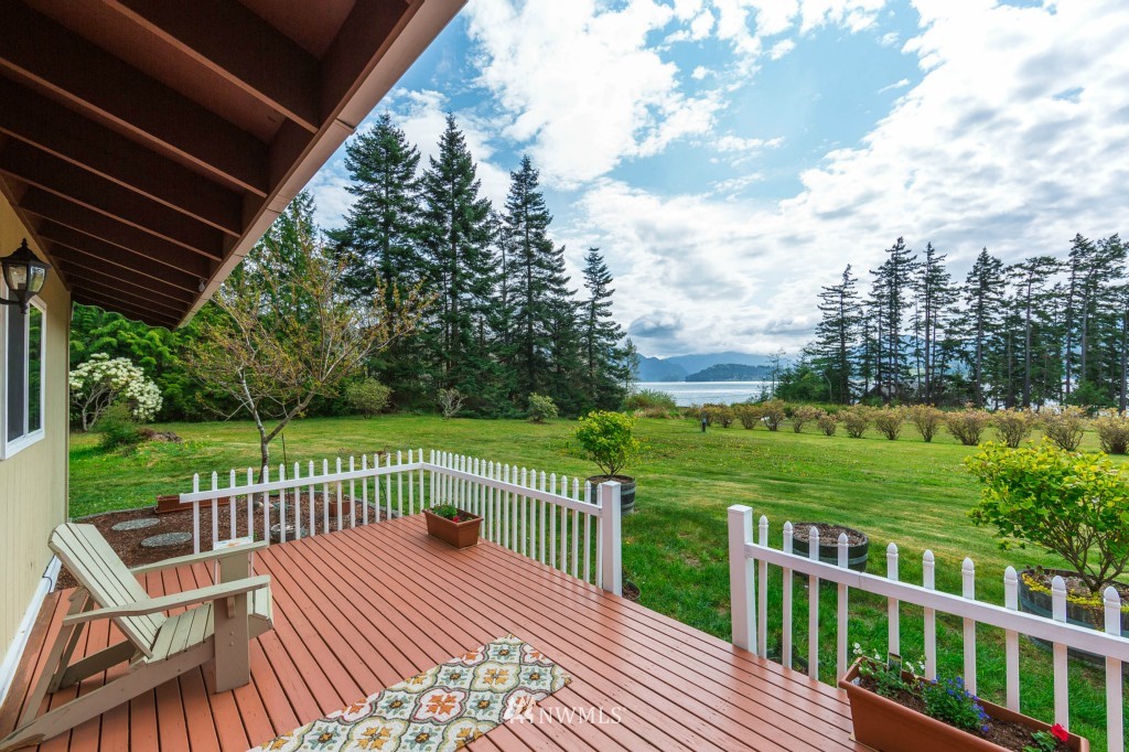 2696 North Shore Road Bellingham, WA 98226 - Photo 12 of 16 Gallery Image 12