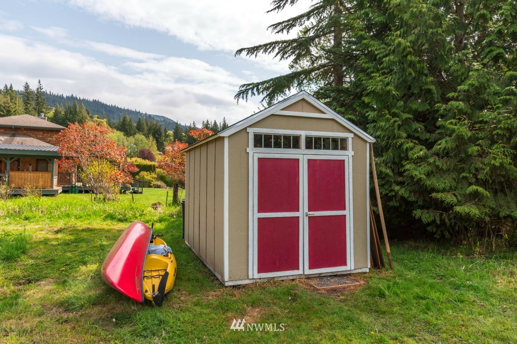 2696 North Shore Road Bellingham, WA 98226 - Photo 13 of 16 Gallery Image 13