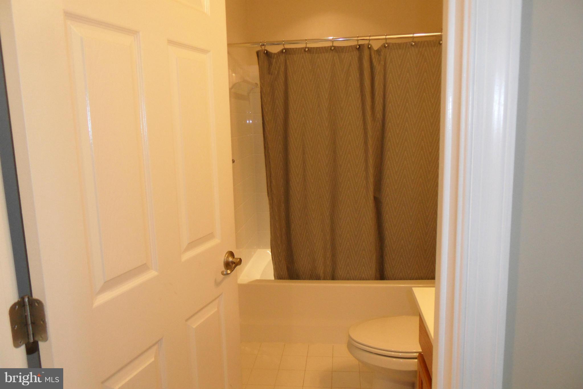 2067 Spring Run Circle Frederick, MD 21702 - Photo 5 of 30 Bath