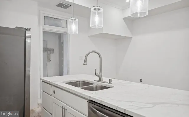 $769,000 | 325 14th Place Northeast, Washington, DC 20002