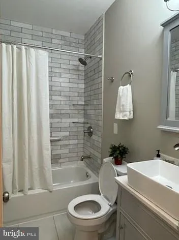 $769,000 | 325 14th Place Northeast, Washington, DC 20002