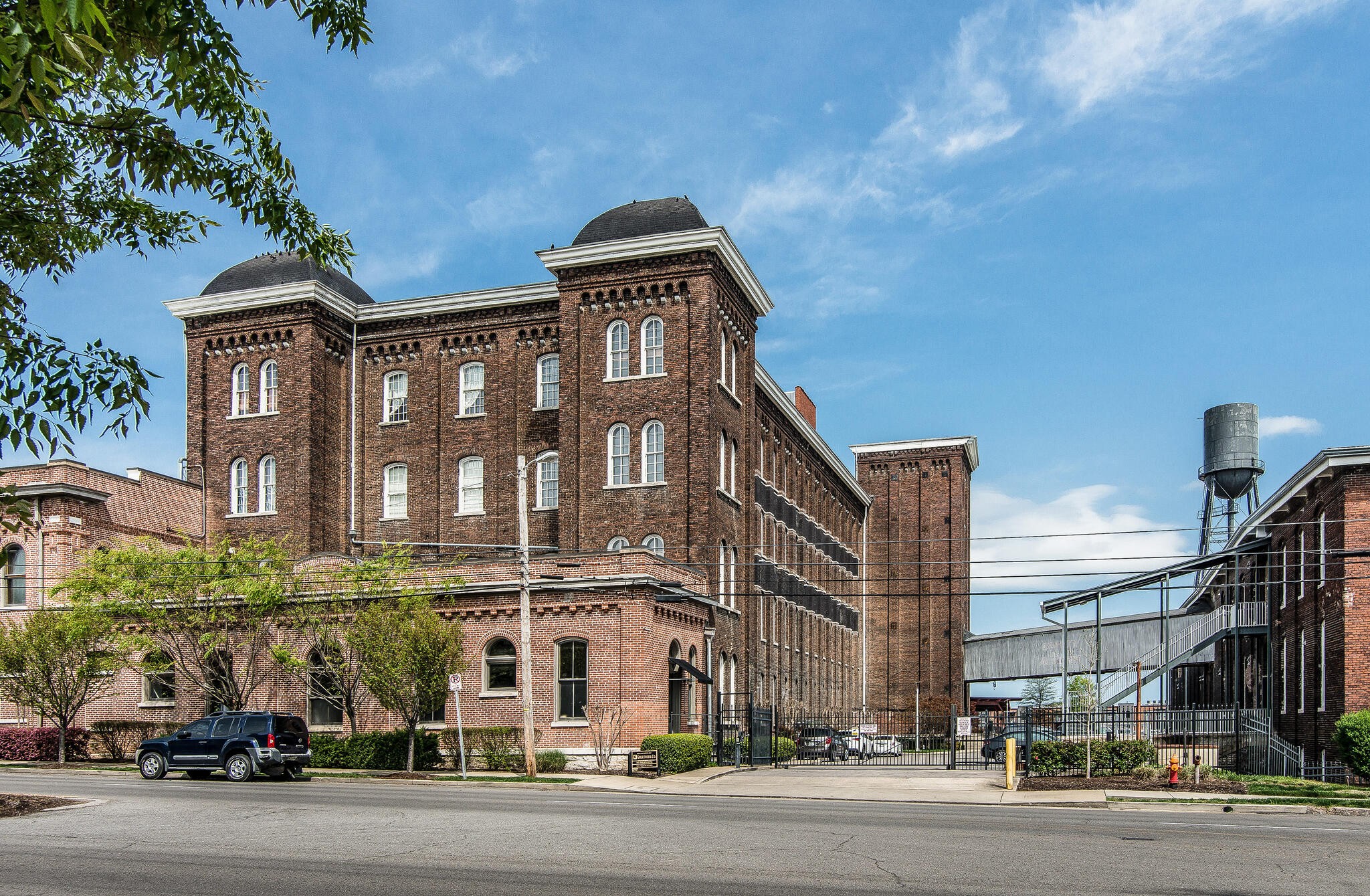 1350 Rosa L Parks Boulevard, Unit 338 Nashville, TN 37208 - Photo 24 of 28 a front view of a building