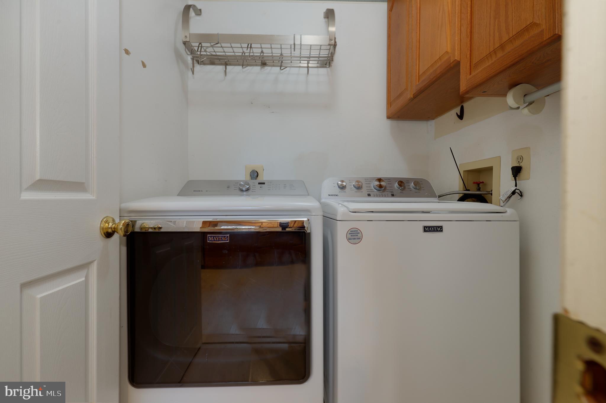 5769 Pendleton Lane Warrenton, VA 20187 - Photo 18 of 47 Laundry off kitchen