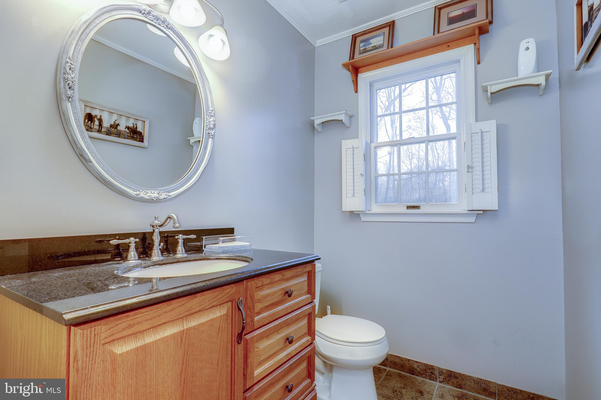 5769 Pendleton Lane Warrenton, VA 20187 - Photo 24 of 47 half bath on main