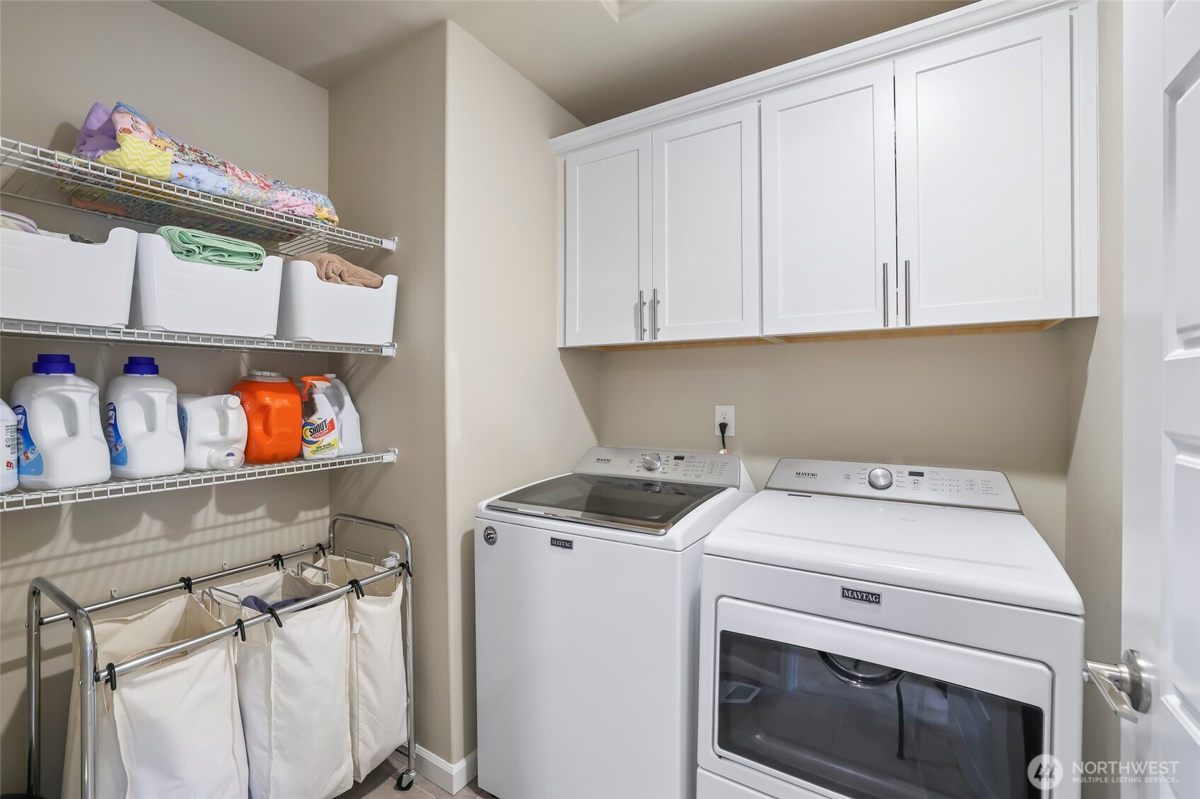 25704 207th Place Southeast Covington, WA 98042 - Photo 23 of 34 a utility room with dryer and washer