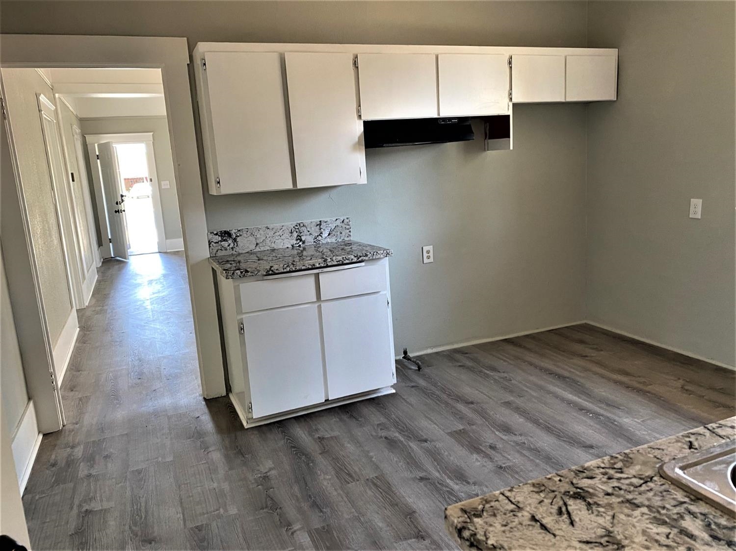 1211 D Street Reedley, CA 93654 - Photo 5 of 15