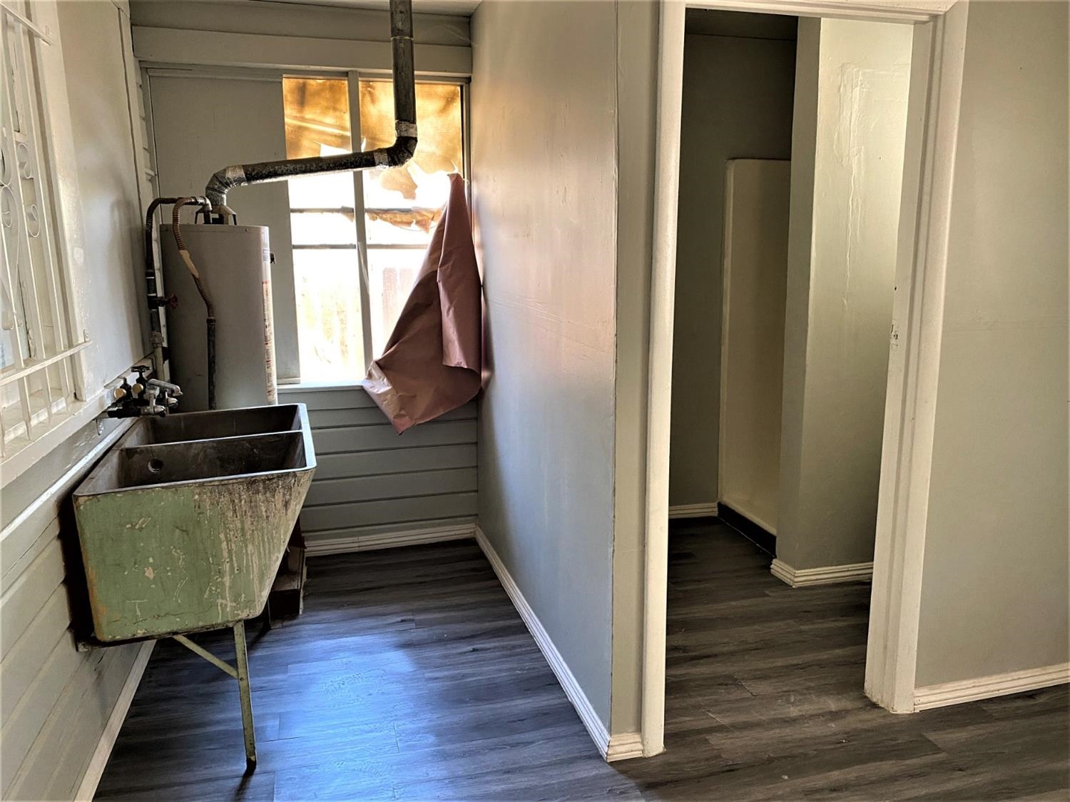 1211 D Street Reedley, CA 93654 - Photo 10 of 15