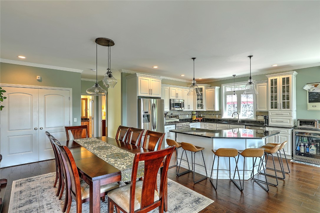 5 Ridgeland Road Smithfield, RI 02917 - Photo 16 of 48