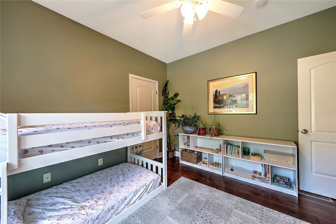 5 Ridgeland Road Smithfield, RI 02917 - Photo 32 of 48