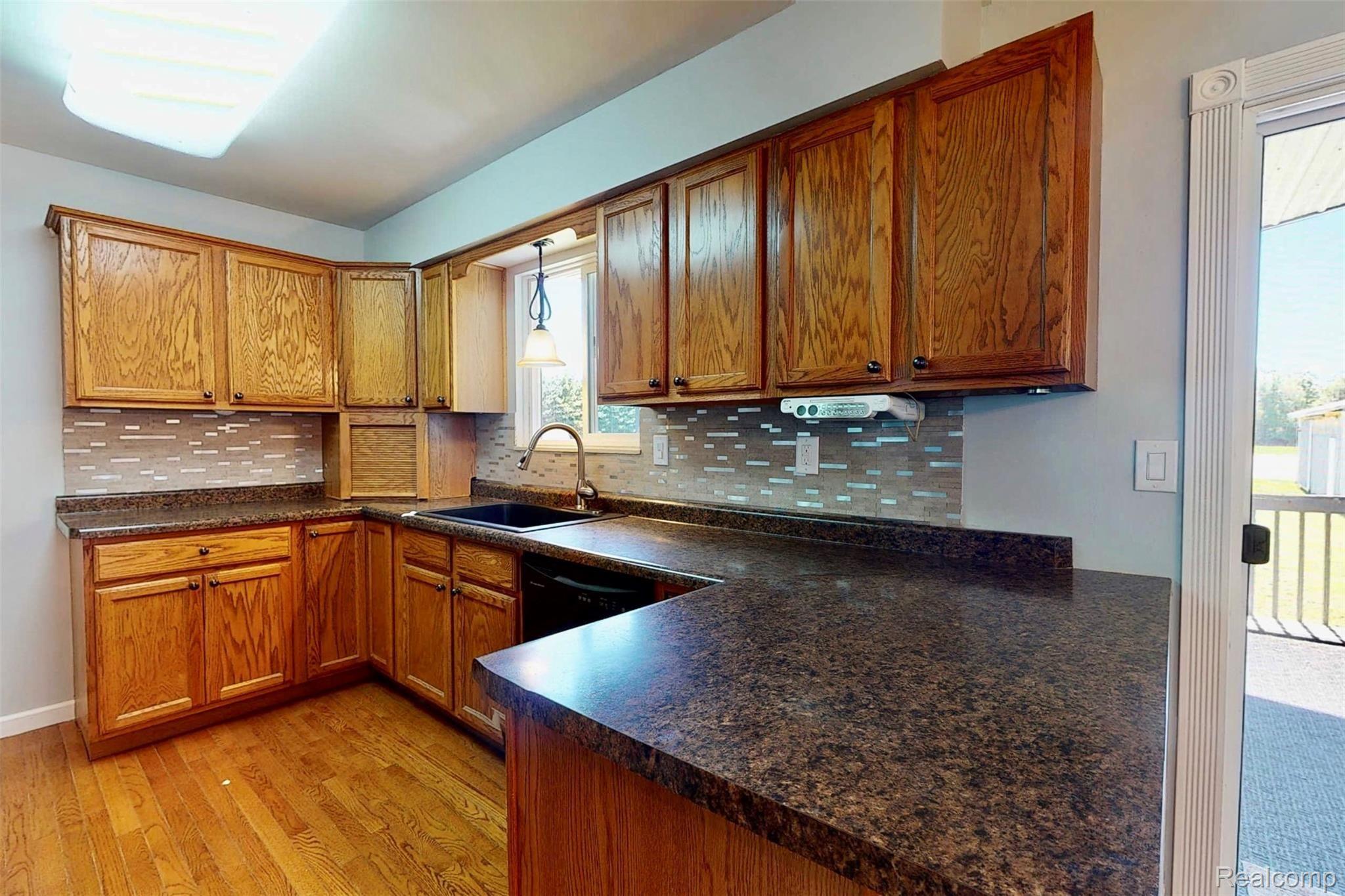 4346 Crosby Road Flint, MI 48506 - Photo 4 of 47 BECF304B-937A-4983-A314-0E0F3C0E9CA0_1_201_a.jpeg