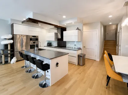$4,800 | 1008 North Larrabee Street, Unit 3S, Chicago, IL 60610