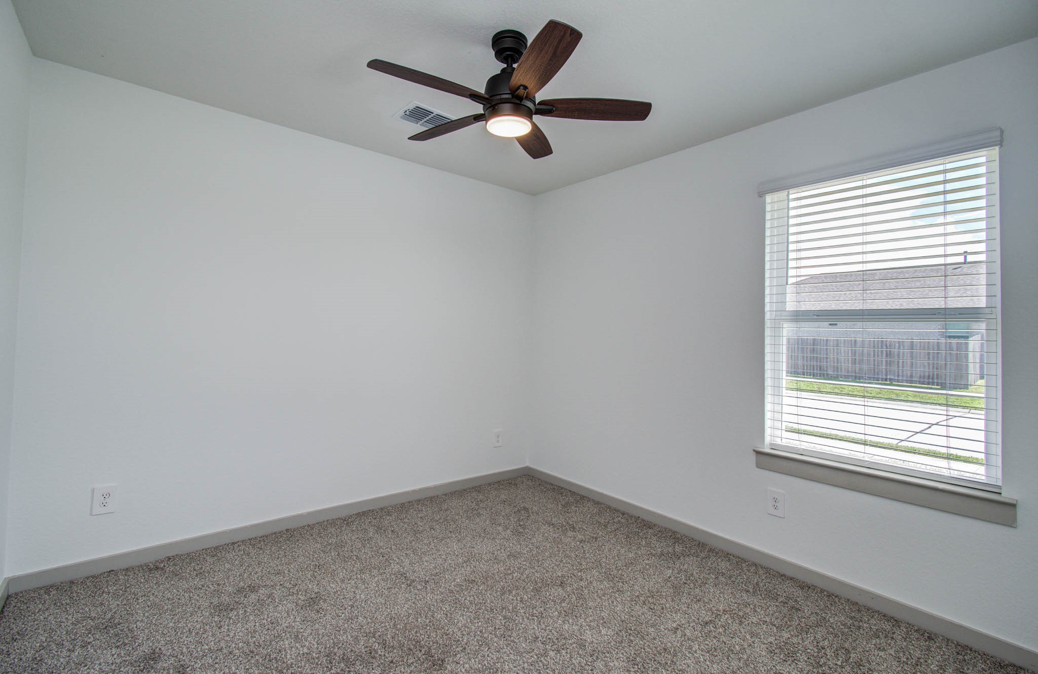 14543 Raintree Drive Baytown, TX 77523 - Photo 11 of 37 1st secondary room