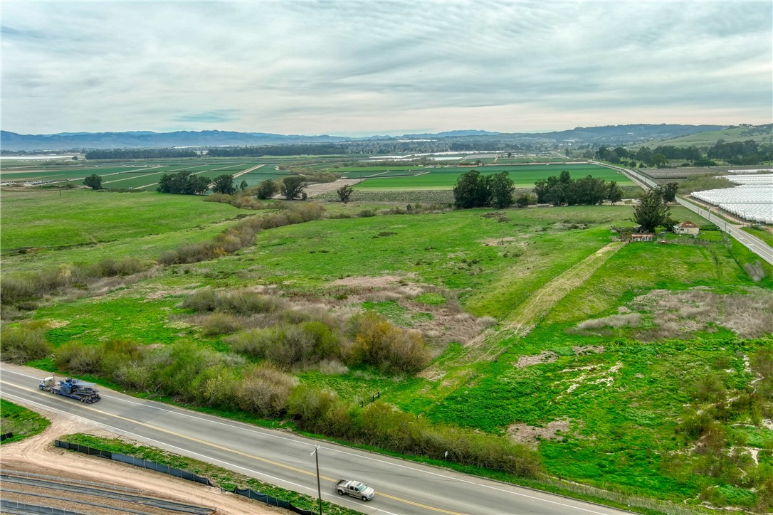 31 Cabrillo Highway Santa Maria, CA 93455 - Photo 28 of 44 a view of a city with lush green forest
