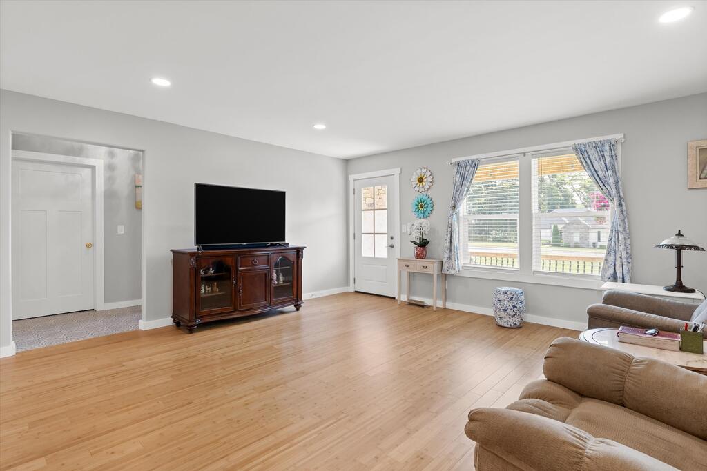 104 Lexington Drive Rock Spring, GA 30739 - Photo 2 of 31 Gallery Image 2