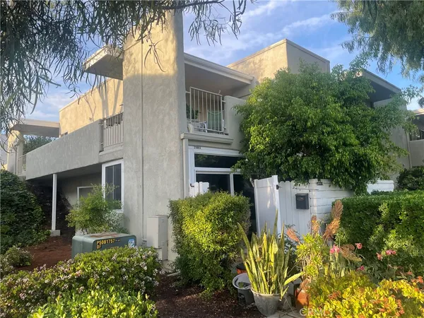 $349,900 | 2189 Via Mariposa East, Unit Q, Laguna Woods, CA 92637