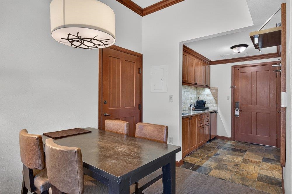400 Resort Road, Unit 110112 Olympic Valley, CA 96146 - Photo 6 of 28 Gallery Image 6