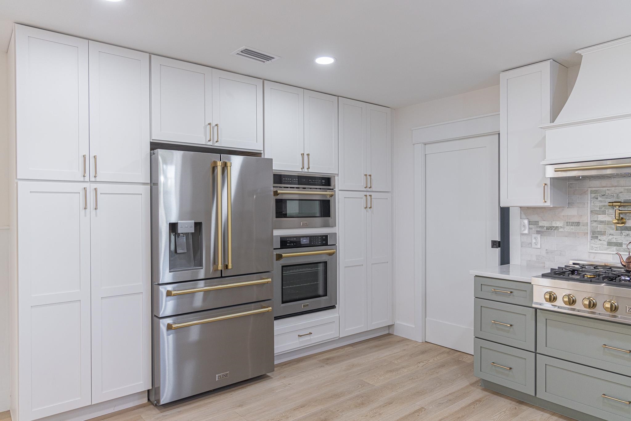 19690 Lawrence Road Fairhope, AL 36532 - Photo 17 of 73 Kitchen