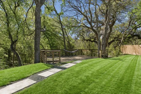 a view of a bench in the garden