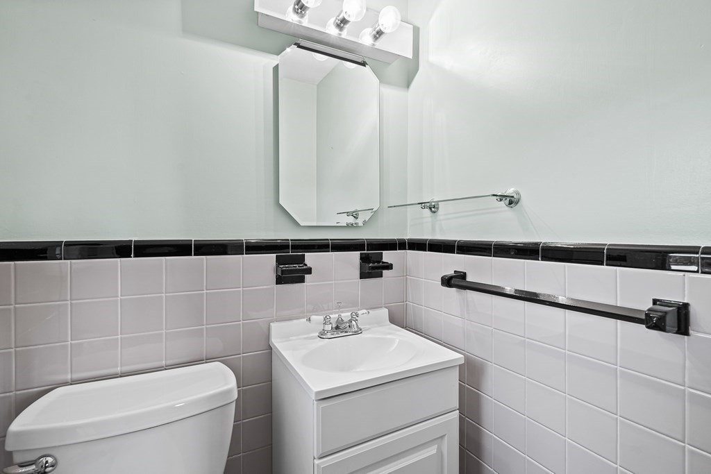 12 Melch Road Lynnfield, MA 01940 - Photo 23 of 33 Gallery Image 23
