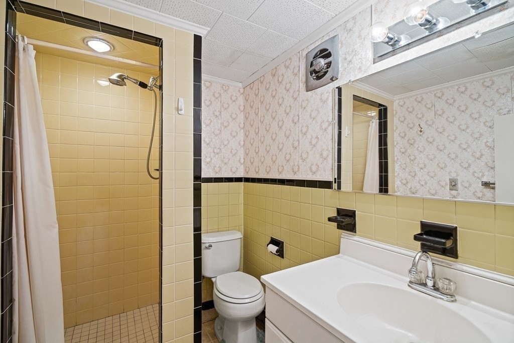 12 Melch Road Lynnfield, MA 01940 - Photo 29 of 33 Gallery Image 29