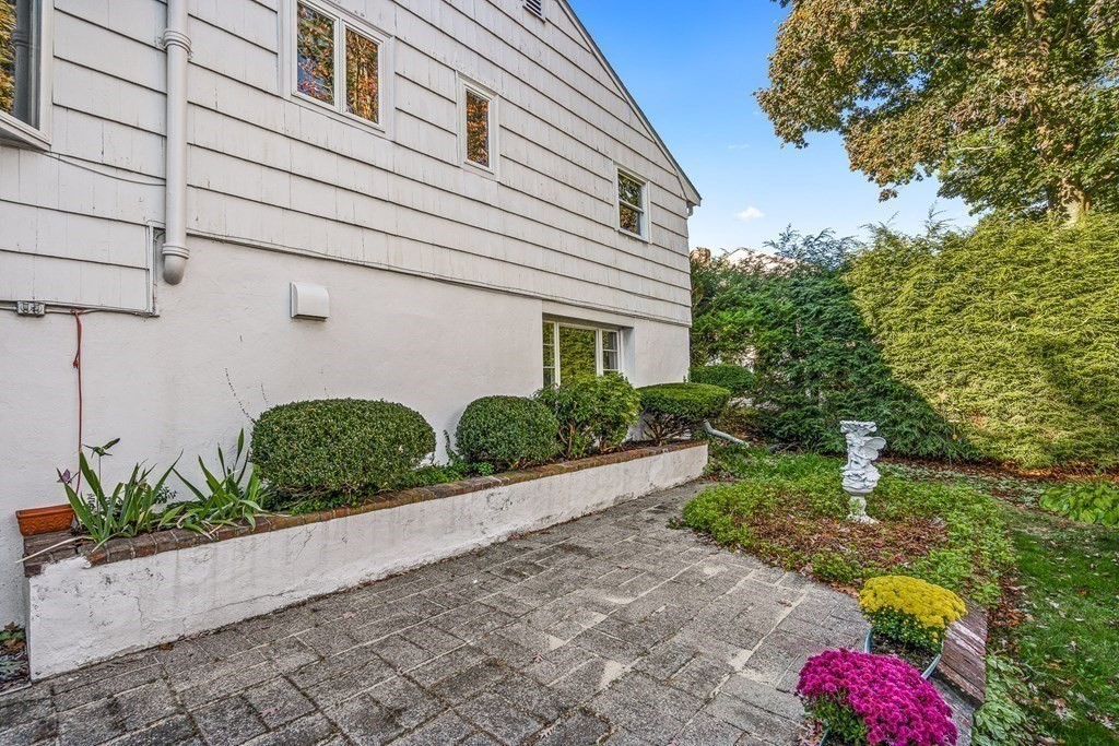 12 Melch Road Lynnfield, MA 01940 - Photo 31 of 33 Gallery Image 31