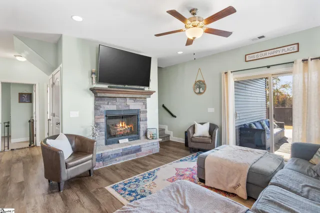 $419,900 | 512 Presley Court, Greer, SC 29651