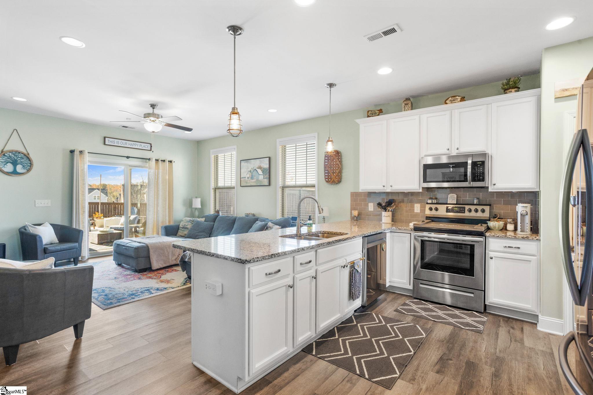 512 Presley Court Greer, SC 29651 - Photo 7 of 37