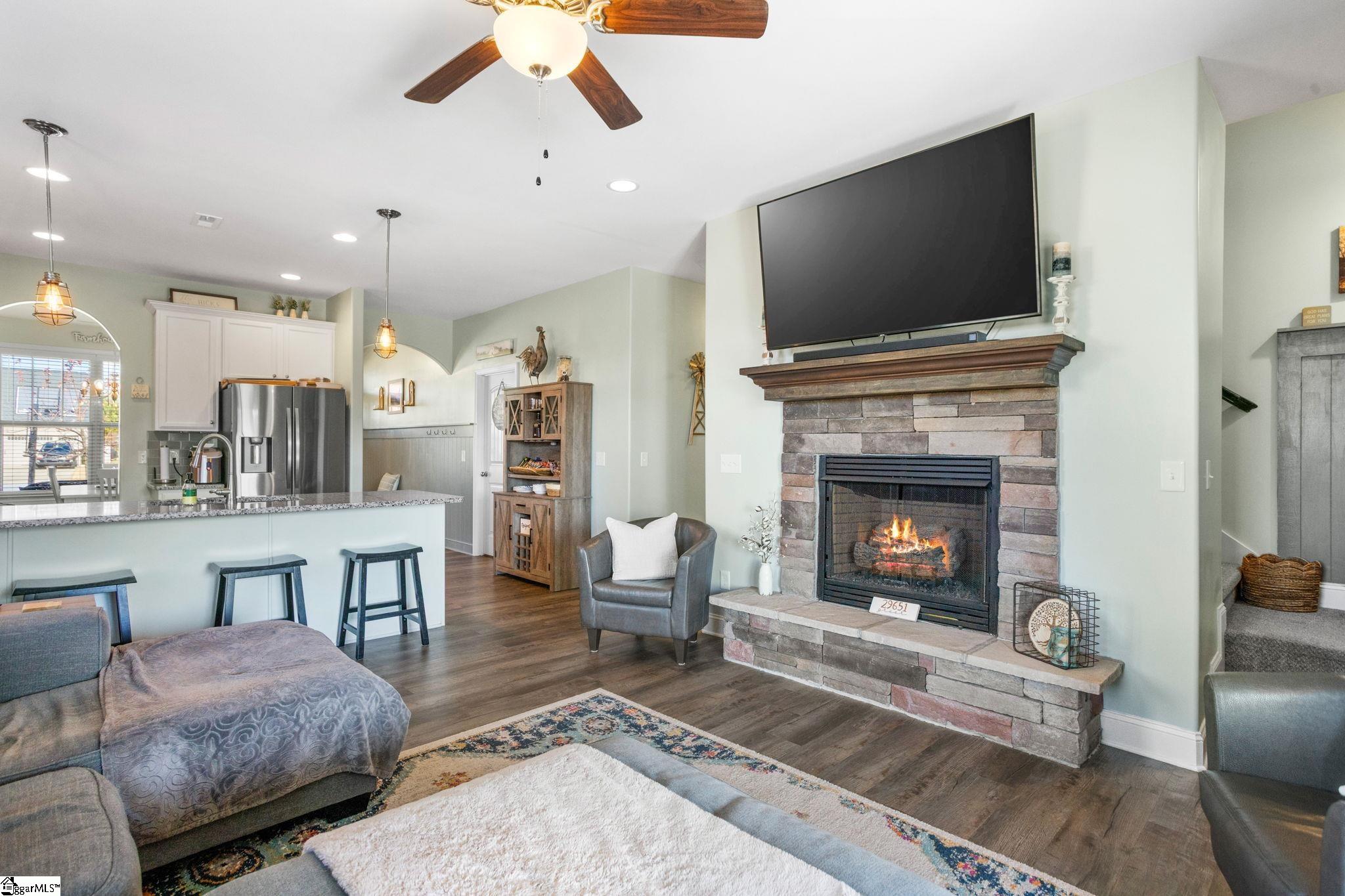 512 Presley Court Greer, SC 29651 - Photo 10 of 37