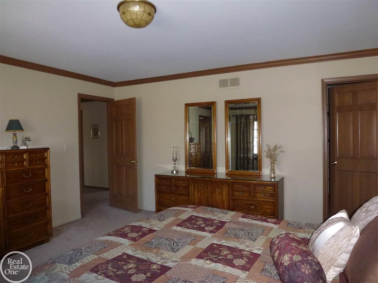 539 Shellbourne Drive Rochester Hills, MI 48309 - Photo 27 of 37