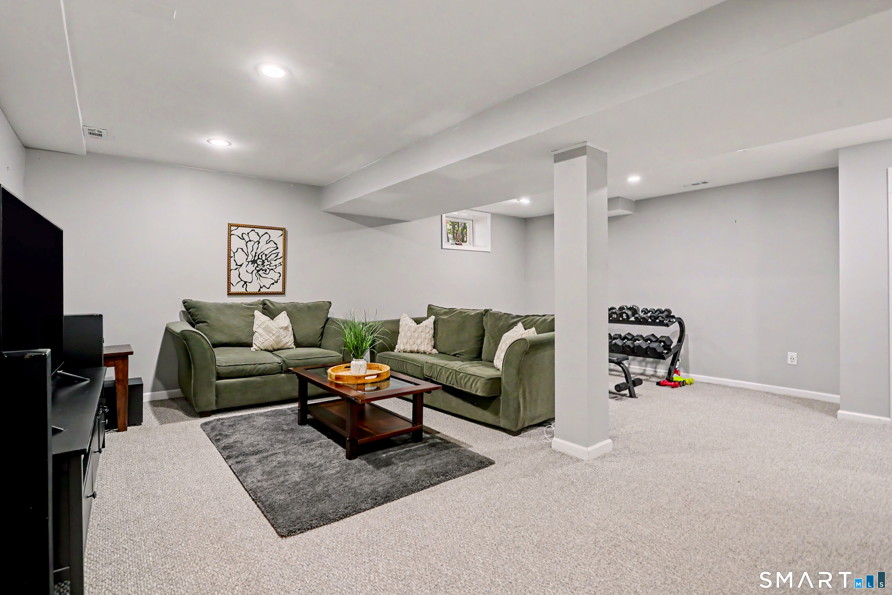 1747 Jennings Road Fairfield, CT 06824 - Photo 22 of 35