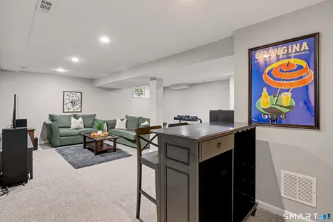$950,000 | 1747 Jennings Road, Fairfield, CT 06824