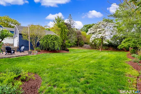 $950,000 | 1747 Jennings Road, Fairfield, CT 06824