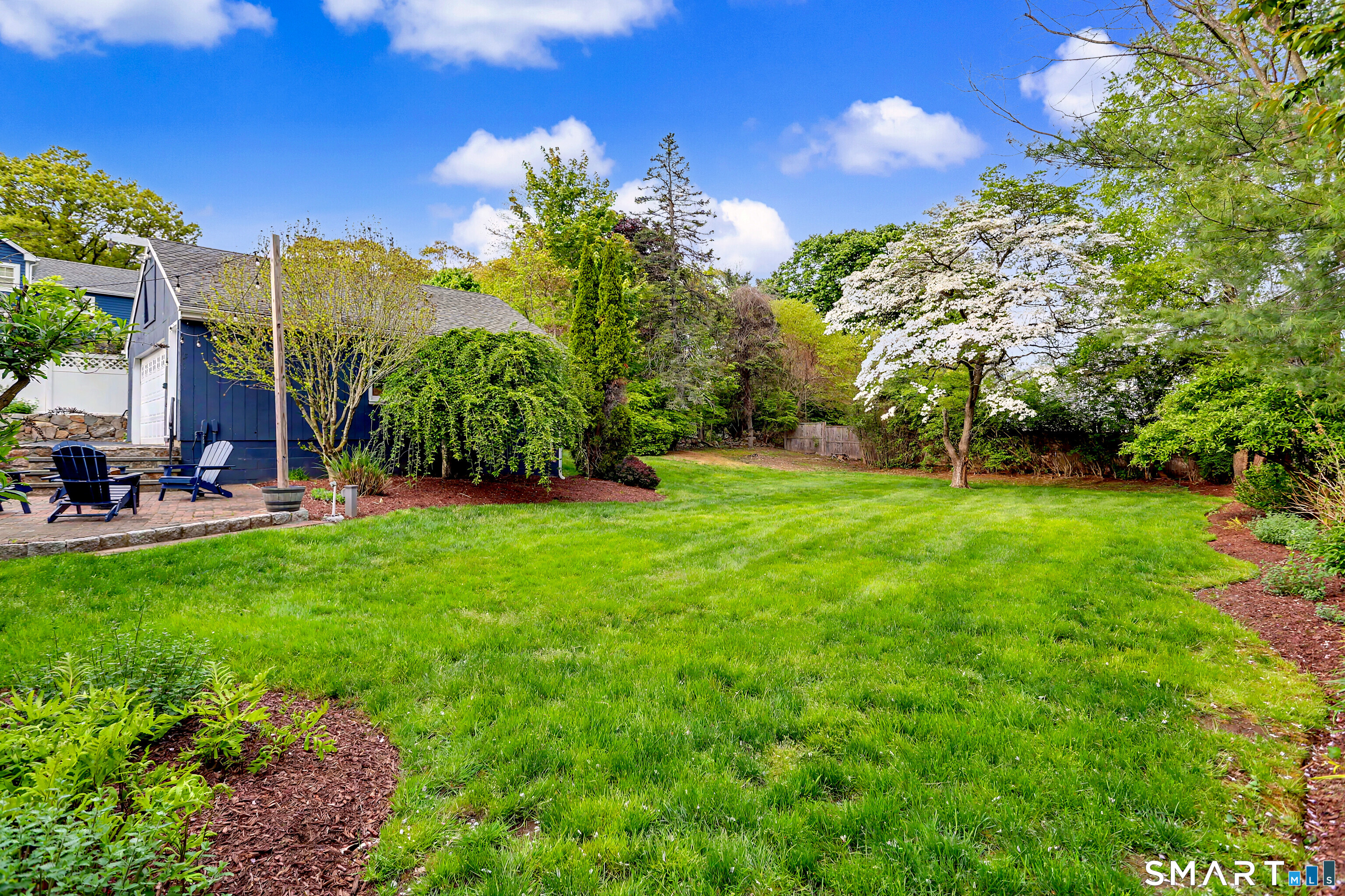 1747 Jennings Road Fairfield, CT 06824 - Photo 27 of 35